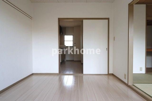 ウイング神田A棟の居間・リビング|使いやすい居間です