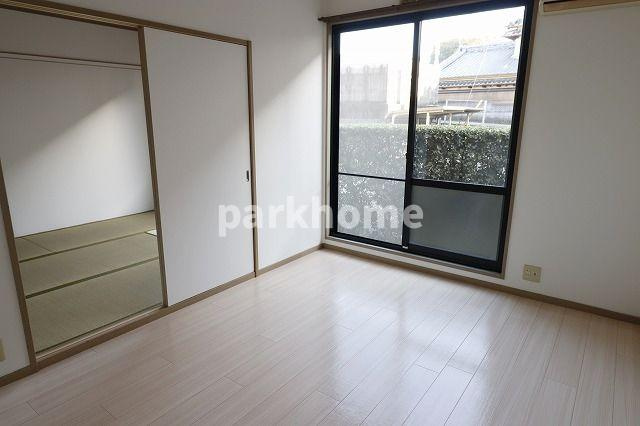 ウイング神田A棟の居間・リビング|居間です