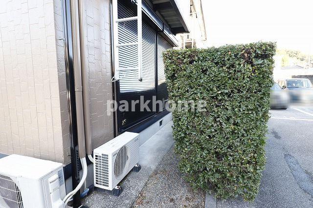 ウイング神田A棟の庭|たまにはお庭で休日を過ごしてみるのもよいかもしれません