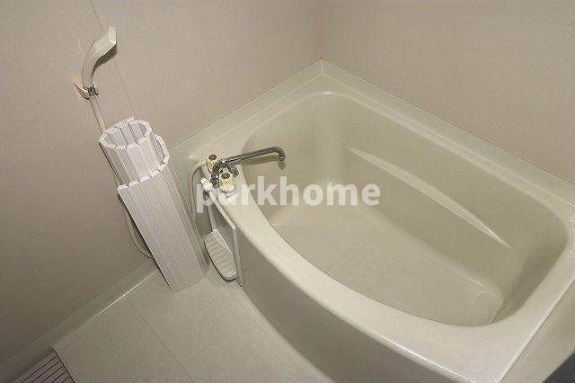 ウイング神田A棟の浴室|お風呂です