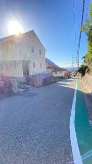 【前面道路含む現地写真】