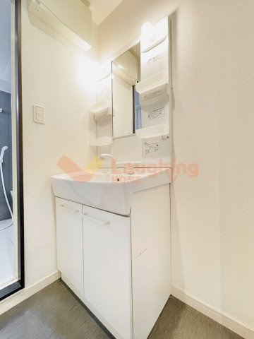 ブランシュールの洗面所|ゆったりとスペースのある洗面所