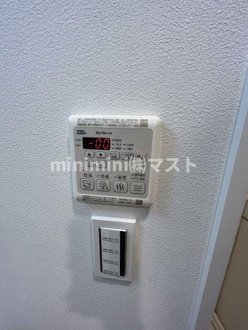 Ｊ．ＧＲＡＮ　Ｃｏｕｒｔ京町堀の設備|※各階フローリング、建具の色が少し異なります。