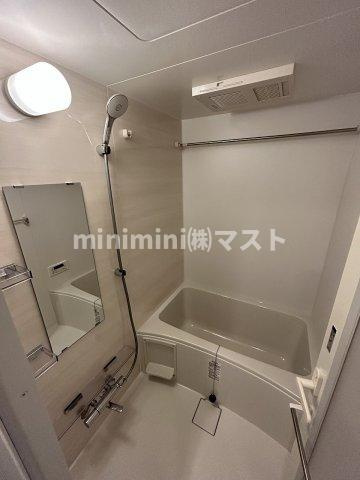 Ｊ．ＧＲＡＮ　Ｃｏｕｒｔ京町堀の浴室|※各階フローリング、建具の色が少し異なります。