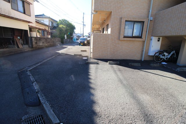 フレグラントよしのの駐車場
