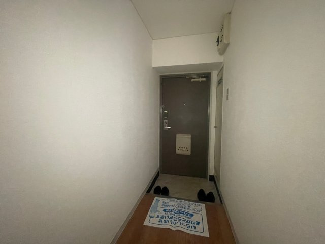 足立区関原２丁目の賃貸マンションの玄関