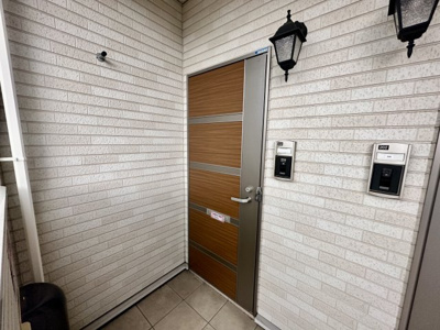 【玄関】 | メゾンルミエール