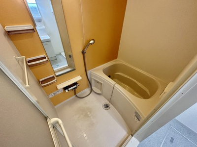 【浴室】 | メゾンルミエール