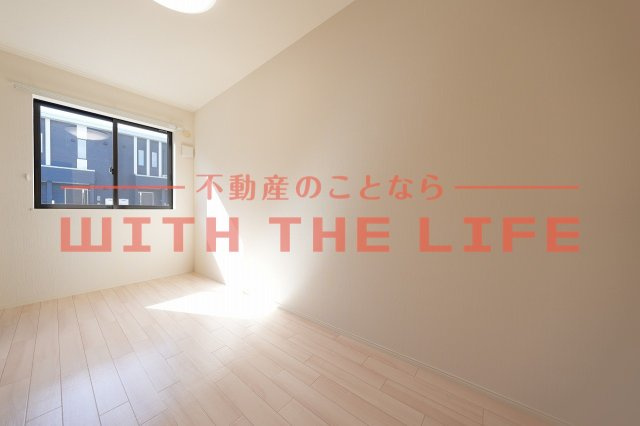 クレジデンス梅満【10,000円キャッシュバック対象物件】の洋室|落ち着いた色調の洋室です