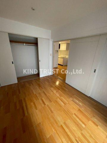 プレサンスNEO中之島公園の内装|明るい室内です