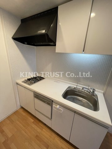 プレサンスNEO中之島公園のキッチン|コンパクトなキッチンで掃除もラクラク