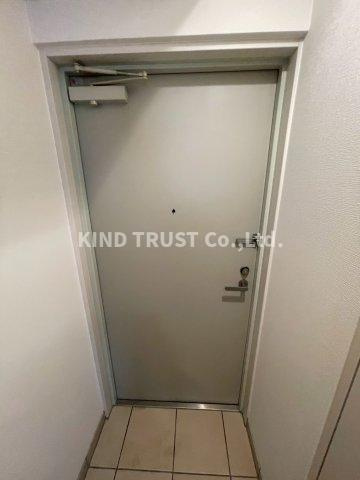 プレサンスNEO中之島公園の玄関|明るい玄関です