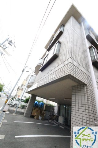 三宝マンション2番館の駐車場