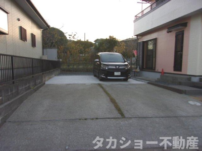 【駐車場】 | 市原市能満　中古戸建 | 駐車場があるので、車を買う予定の方も安心です