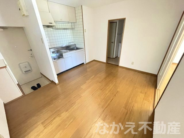 【居間・リビング】 | こちらの居間で趣味の時間をお楽しみください