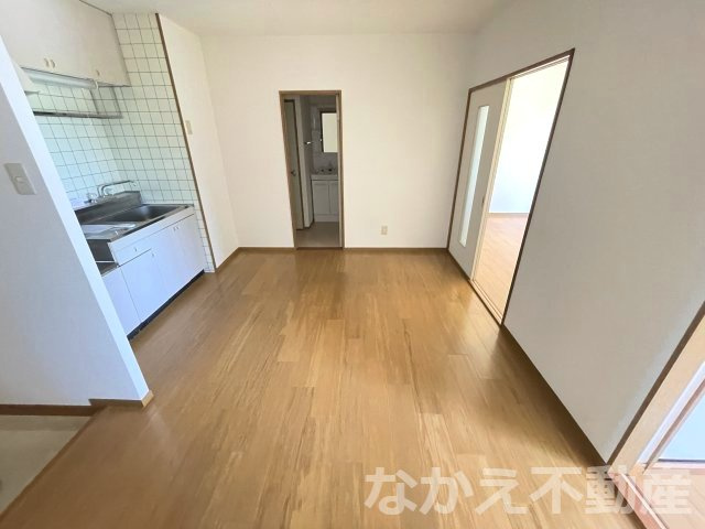 【居間・リビング】 | こちらの居間で趣味の時間をお楽しみください