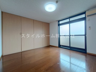 【寝室】 | Pine　Well駅前　B棟