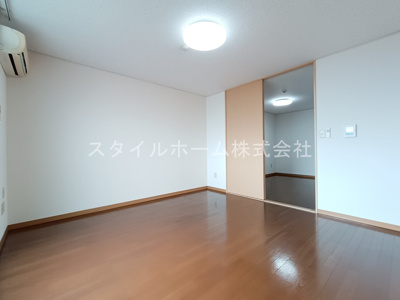 【寝室】 | Pine　Well駅前　B棟