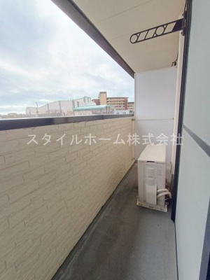 【バルコニー】 | Pine　Well駅前　B棟