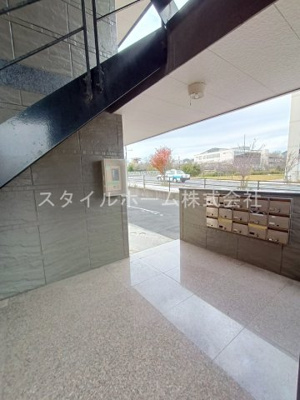 【ロビー】 | Pine　Well駅前　B棟