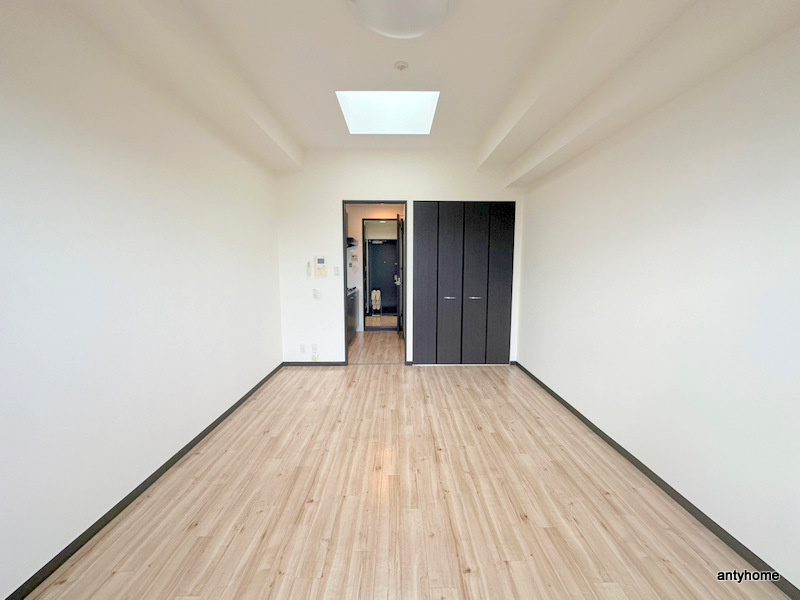 プレジオ江坂　仲介手数料無料の居間・リビング