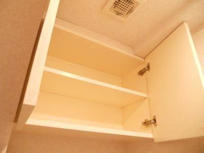 プラネシア星の子四条烏丸のその他|トイレ上部収納