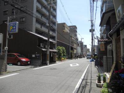 プラネシア星の子四条烏丸の周辺|前面道路