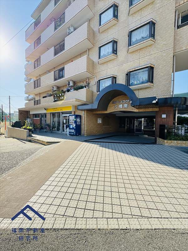 朝日プラザ大橋南の外観
