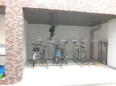 【駐車場】 | アクアヴィータ　13283 | 屋根付きの駐輪場があります(^^)/