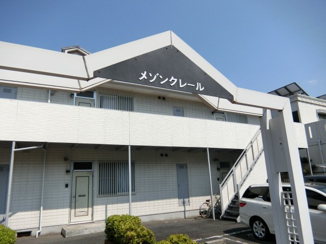 メゾンクレールの駐車場