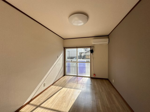 ノーブル青山Ⅱの居間・リビング