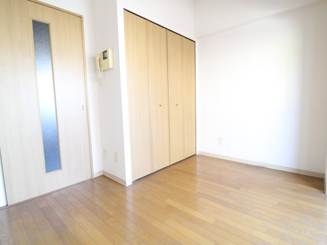 ハウスパーク長居のその他|きれいな洋室です