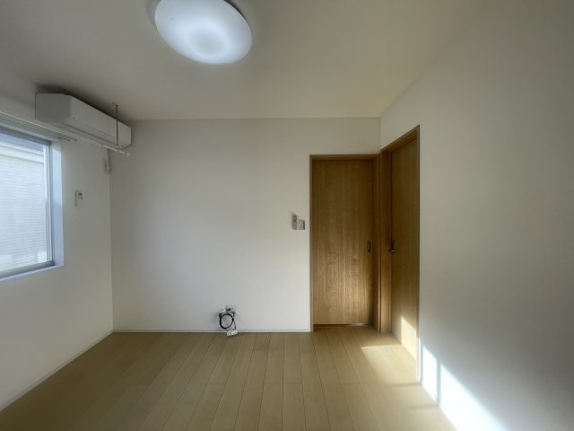 コンプレの洋室