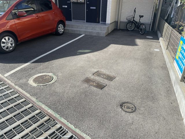 コンプレの駐車場