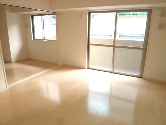 ルーチェ桜川の居間・リビング