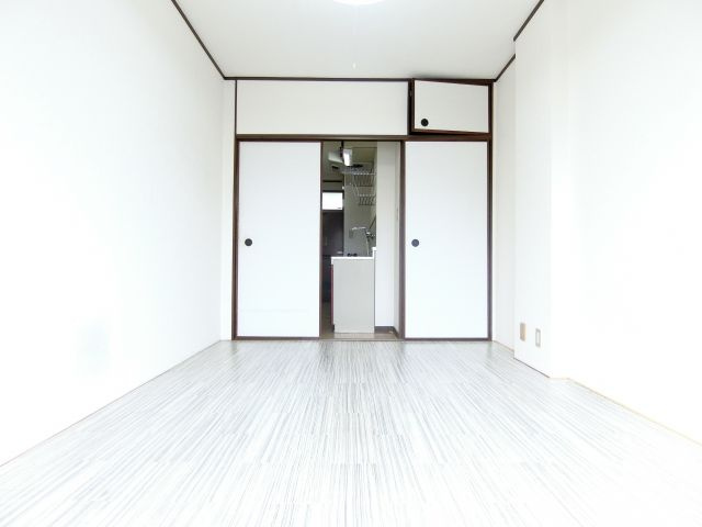コスモハイツエコーの居間・リビング