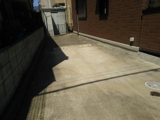 シリエジオ甲子園六番館の駐車場