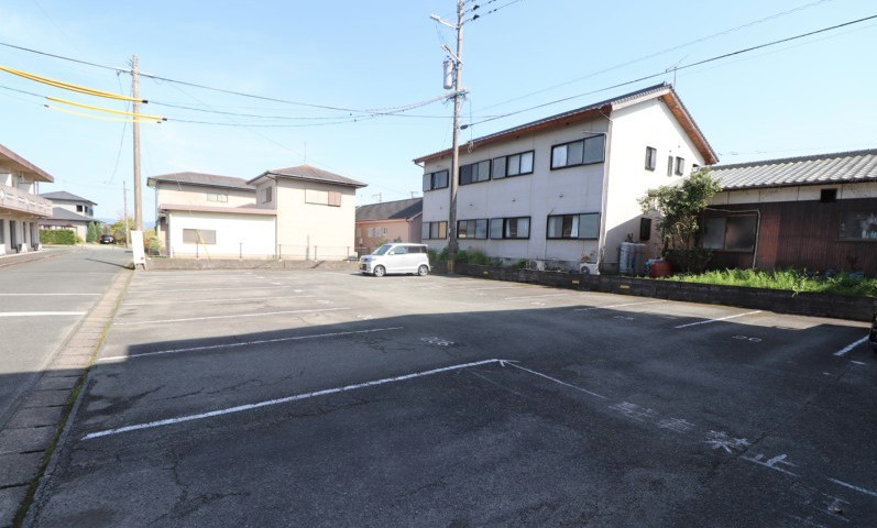 コーポラス田主丸Ⅱ【キャッシュバック対象物件】の駐車場|駐車場完備です