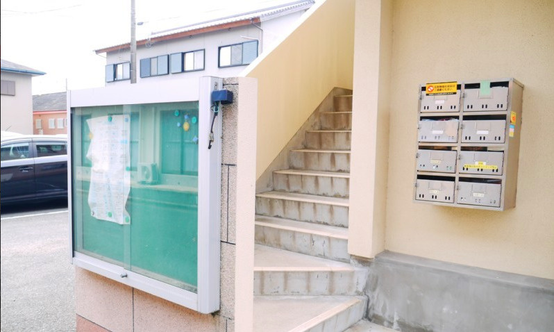 コーポラス田主丸Ⅱ【キャッシュバック対象物件】のロビー|毎日通るロビーはこのようになっています