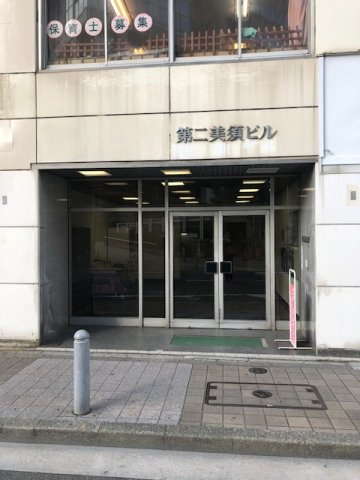 第二美須ビルのエントランス