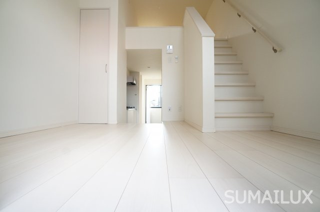 熊本市中央区八王寺町のアパートの居間・リビング