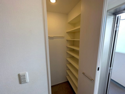 【玄関】 | ＨａｂｉｔａｔｉｏｎＤａｉｗａ（ＤＷ） | ＨａｂｉｔａｔｉｏｎＤａｉｗａ（ＤＷ）★那覇市安里エリア