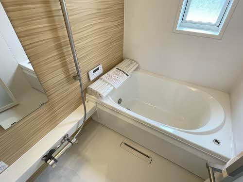 ヴィラウィステリア南高江　B棟の浴室