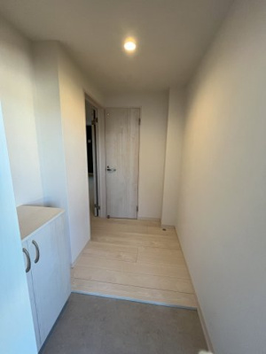 【玄関】 | サニーガーデン日の出町 | 別号室の写真になります。現況優先。