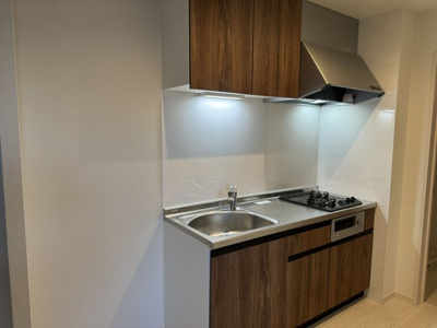 【キッチン】 | サニーガーデン日の出町 | 別号室の写真になります。現況優先。