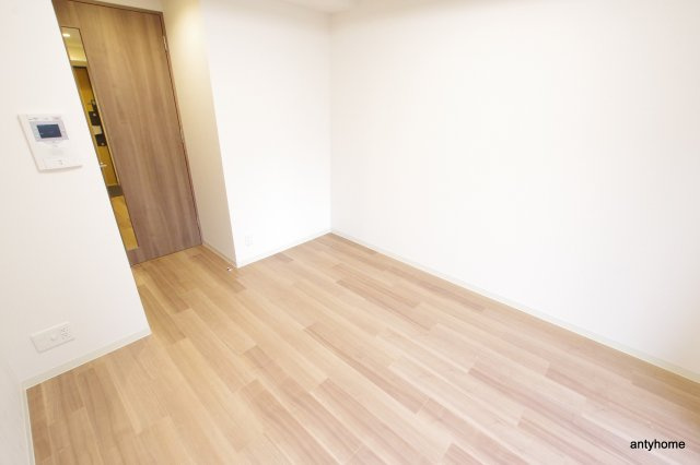 プレサンス天神橋筋六丁目ヴォワール　仲介手数料無料の洋室