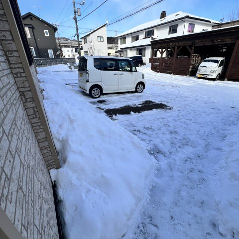 セジュール弐番館の駐車場