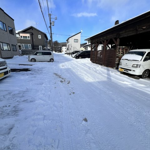セジュール弐番館の駐車場