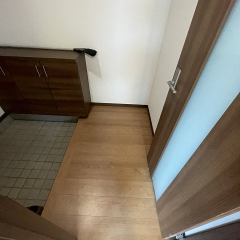 ハイツプラタナスⅡの玄関