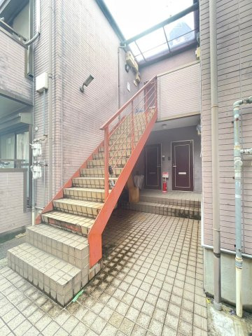 パセオ摂津2のエントランス